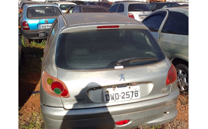 PEUGEOT/206 14 PRESEN FX — foto 4 de 4